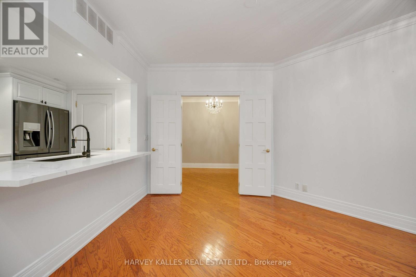 #201 33 DELISLE AVENUE - 12