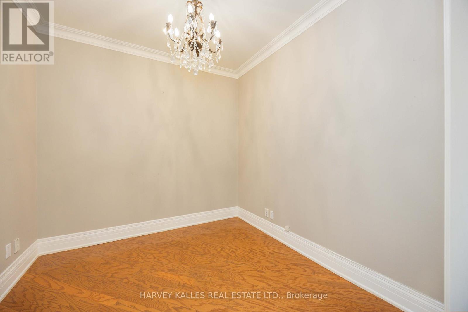 #201 33 DELISLE AVENUE - 18