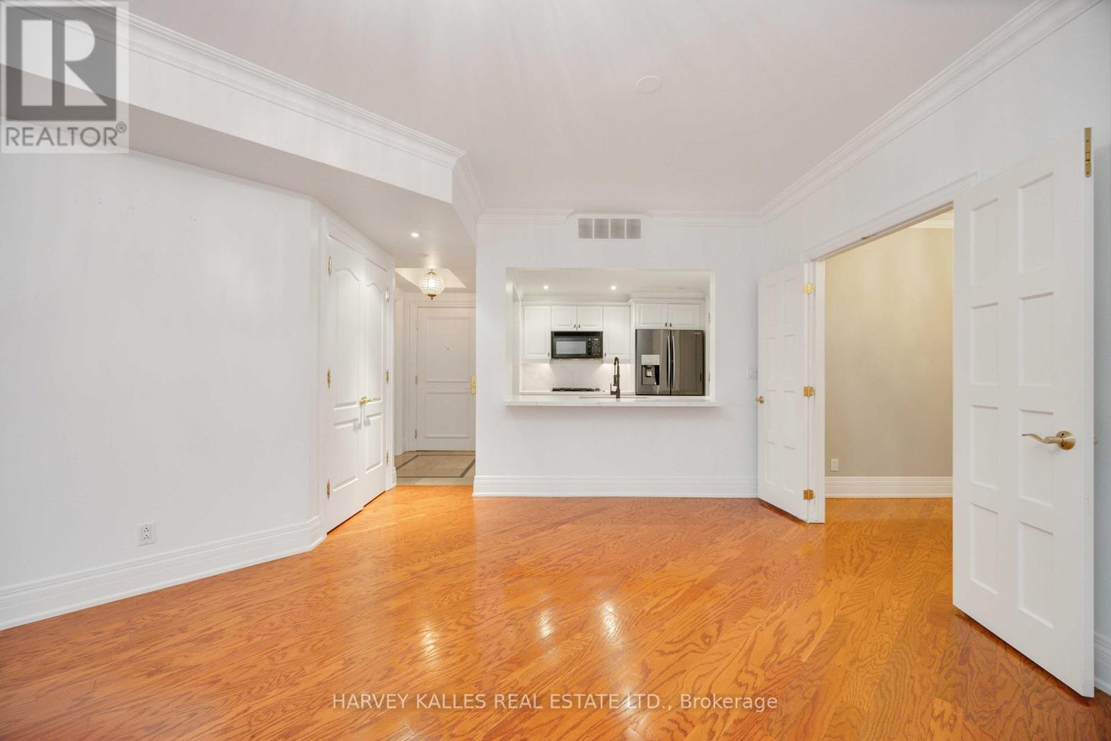 #201 33 DELISLE AVENUE - 22