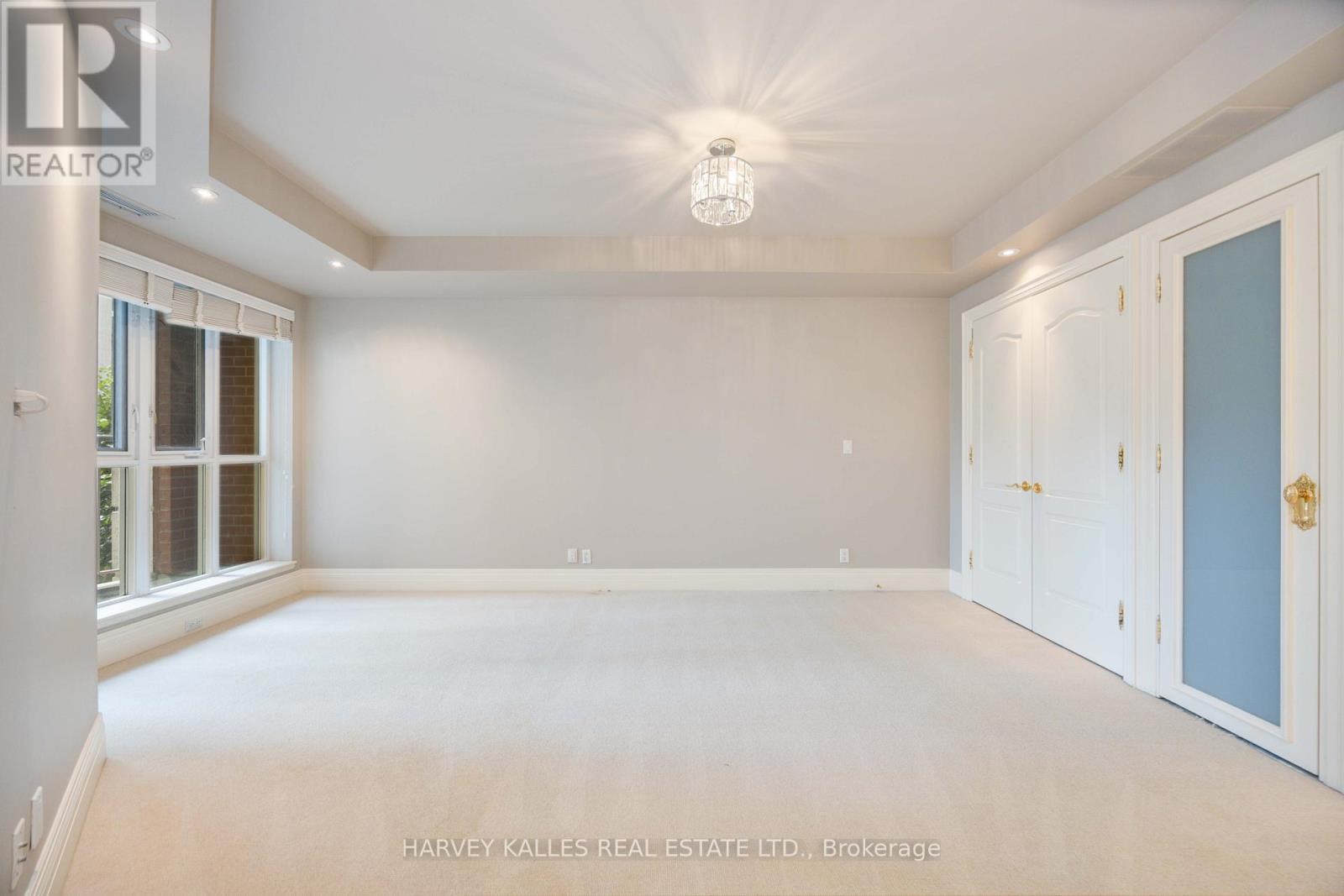 #201 33 DELISLE AVENUE - 29