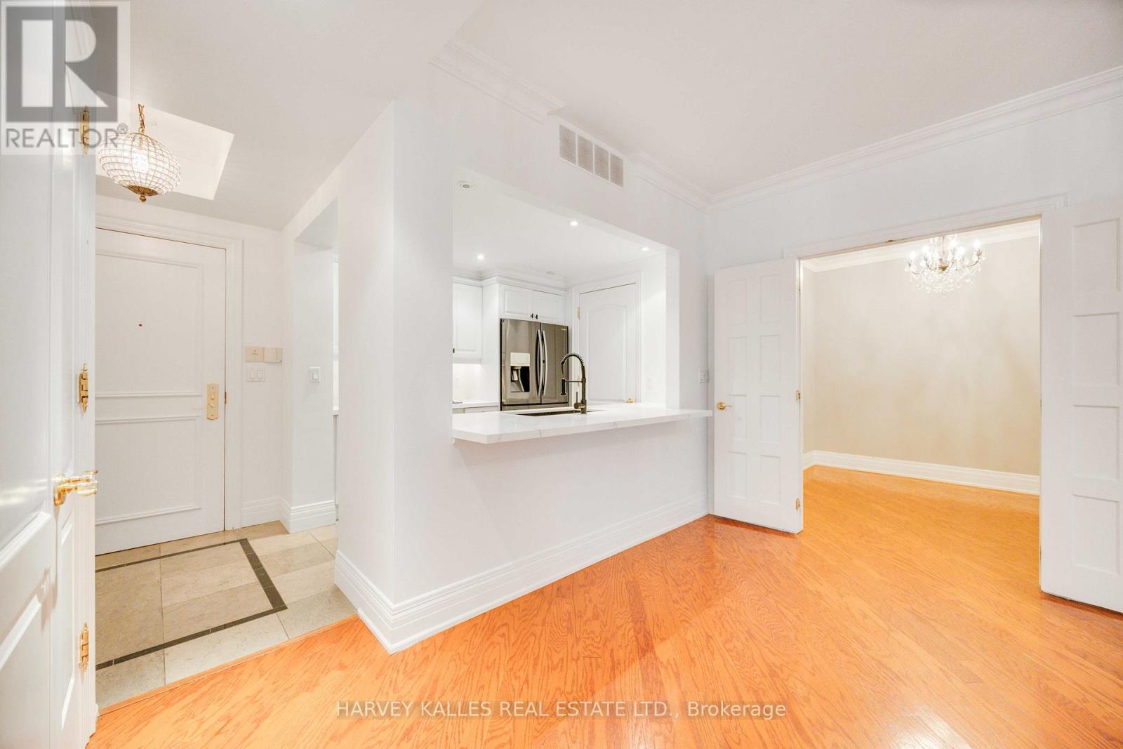 Photo of 201 - 33 DELISLE AVENUE