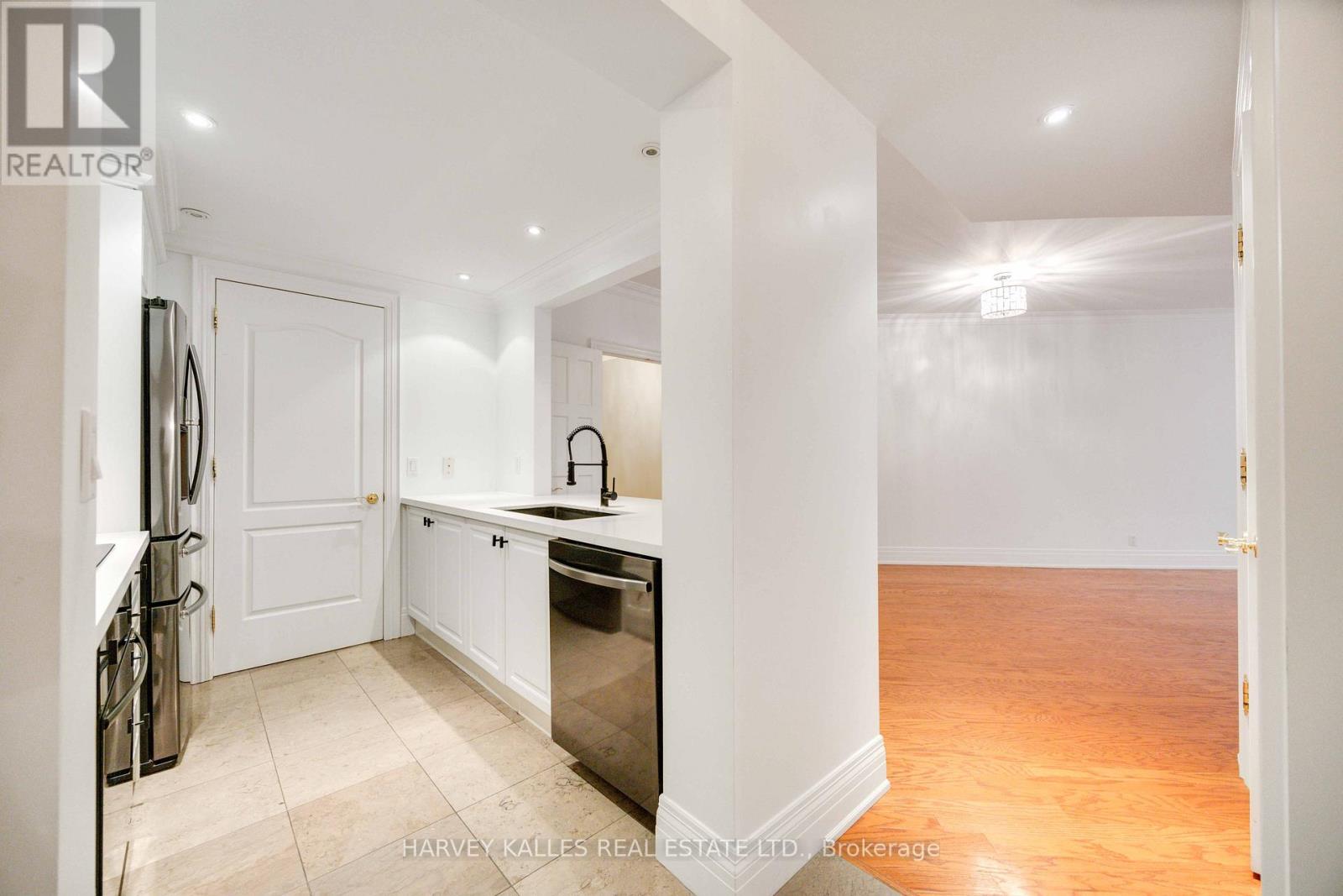 #201 33 DELISLE AVENUE - 7
