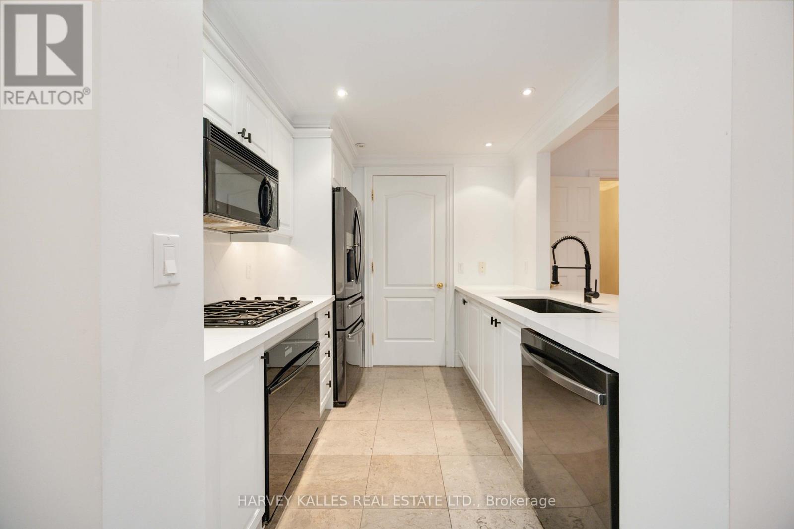 #201 33 DELISLE AVENUE - 8