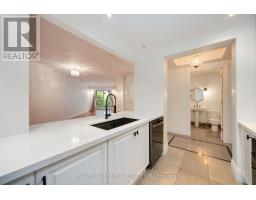 201 - 33 Delisle Avenue, Toronto, ON M4V3C7 Photo 10