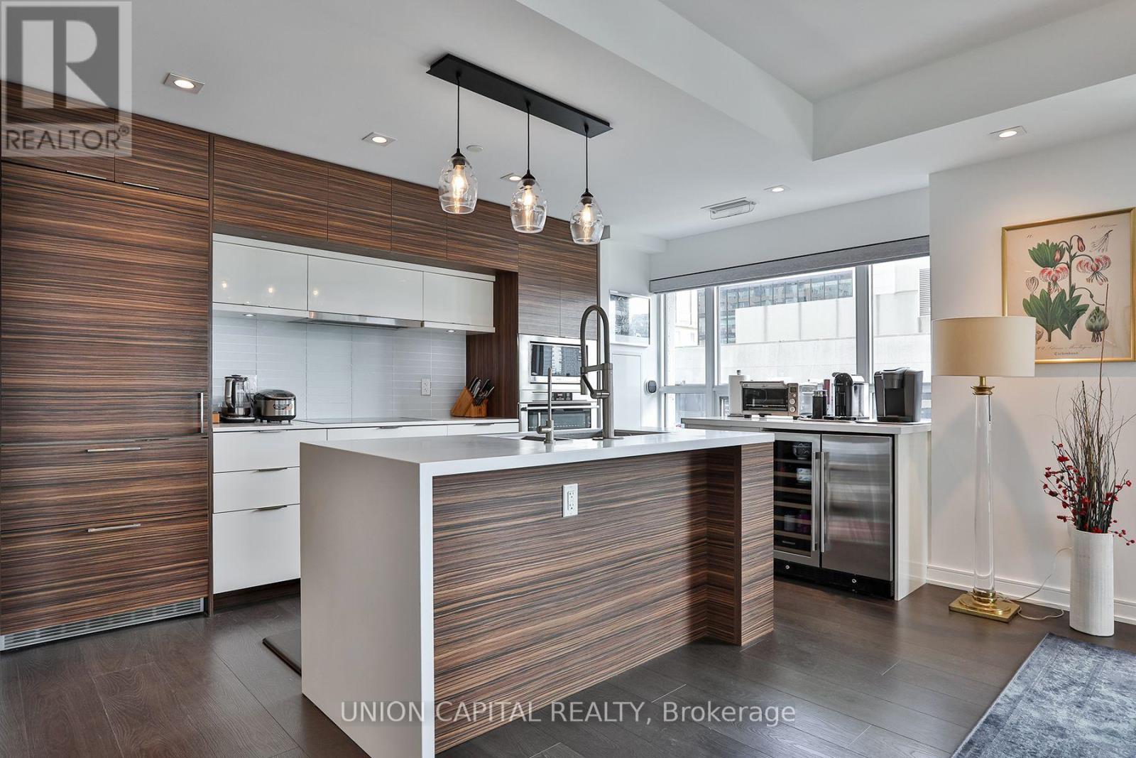 #1309 88 SCOTT STREET - 2