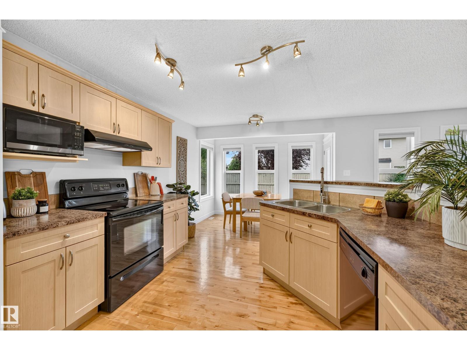 984 RUTHERFORD RD SW - 13