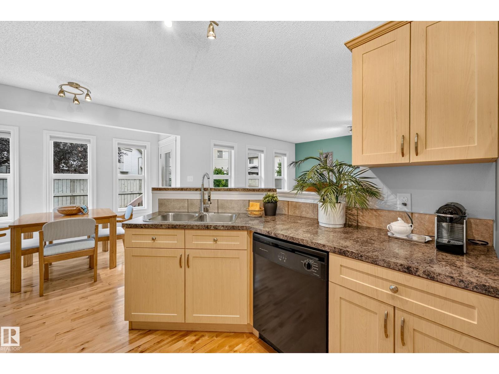 984 RUTHERFORD RD SW - 14