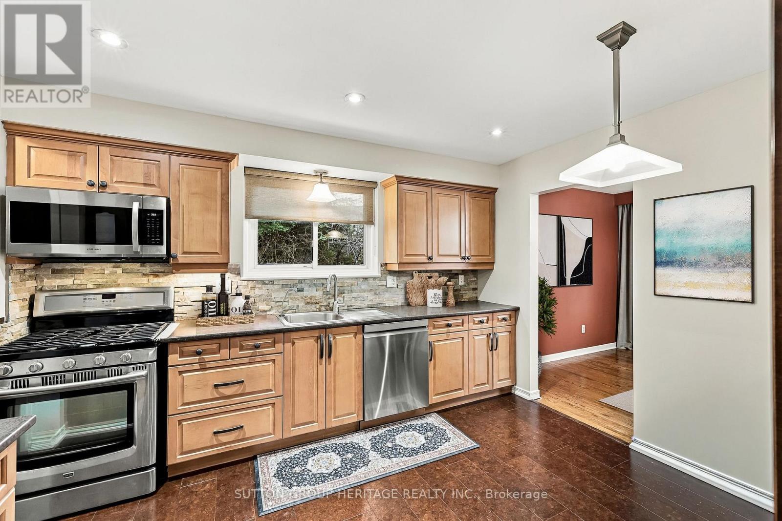 64 Gregory Road, Ajax, ON photo 12