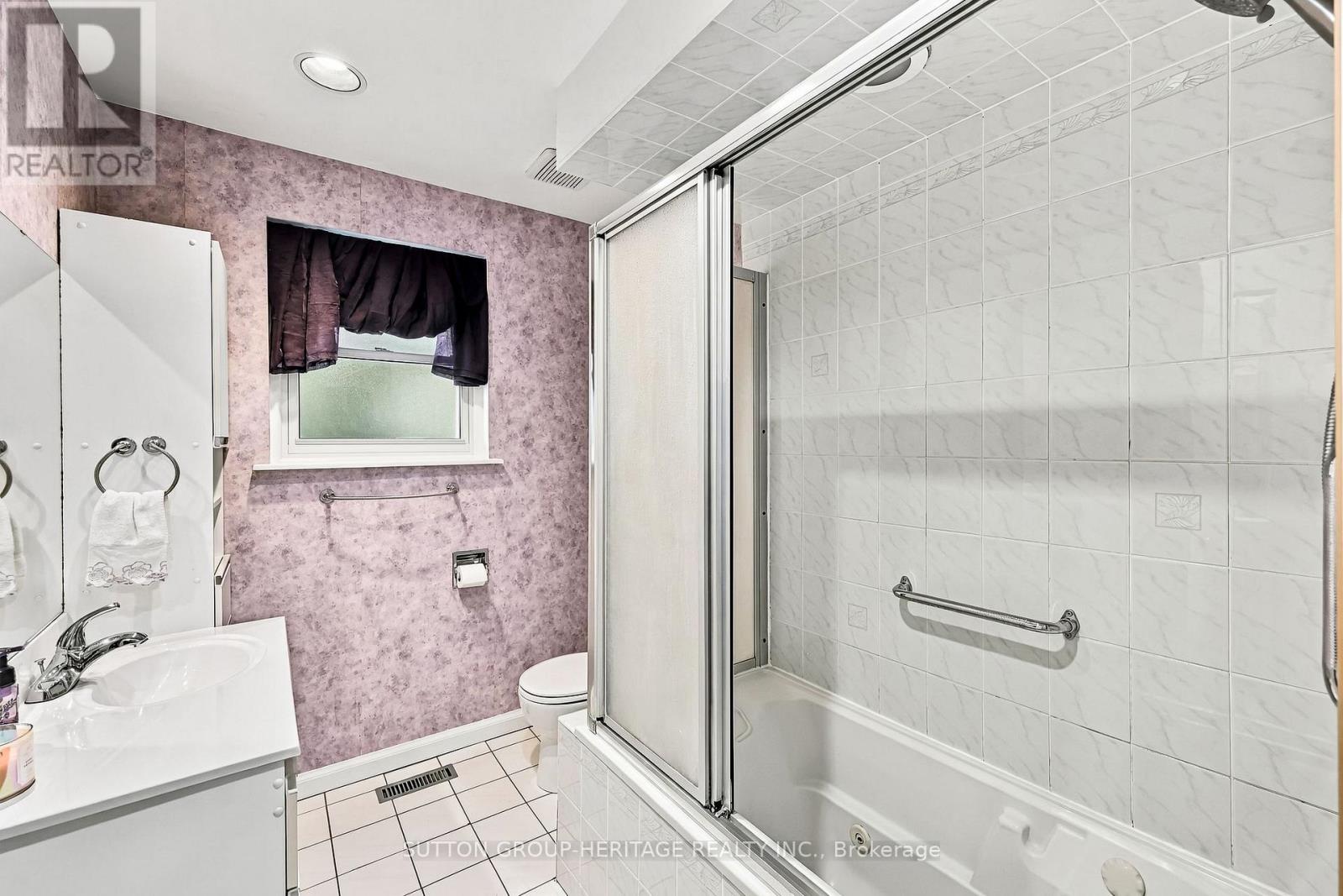 64 Gregory Road, Ajax, ON photo 16