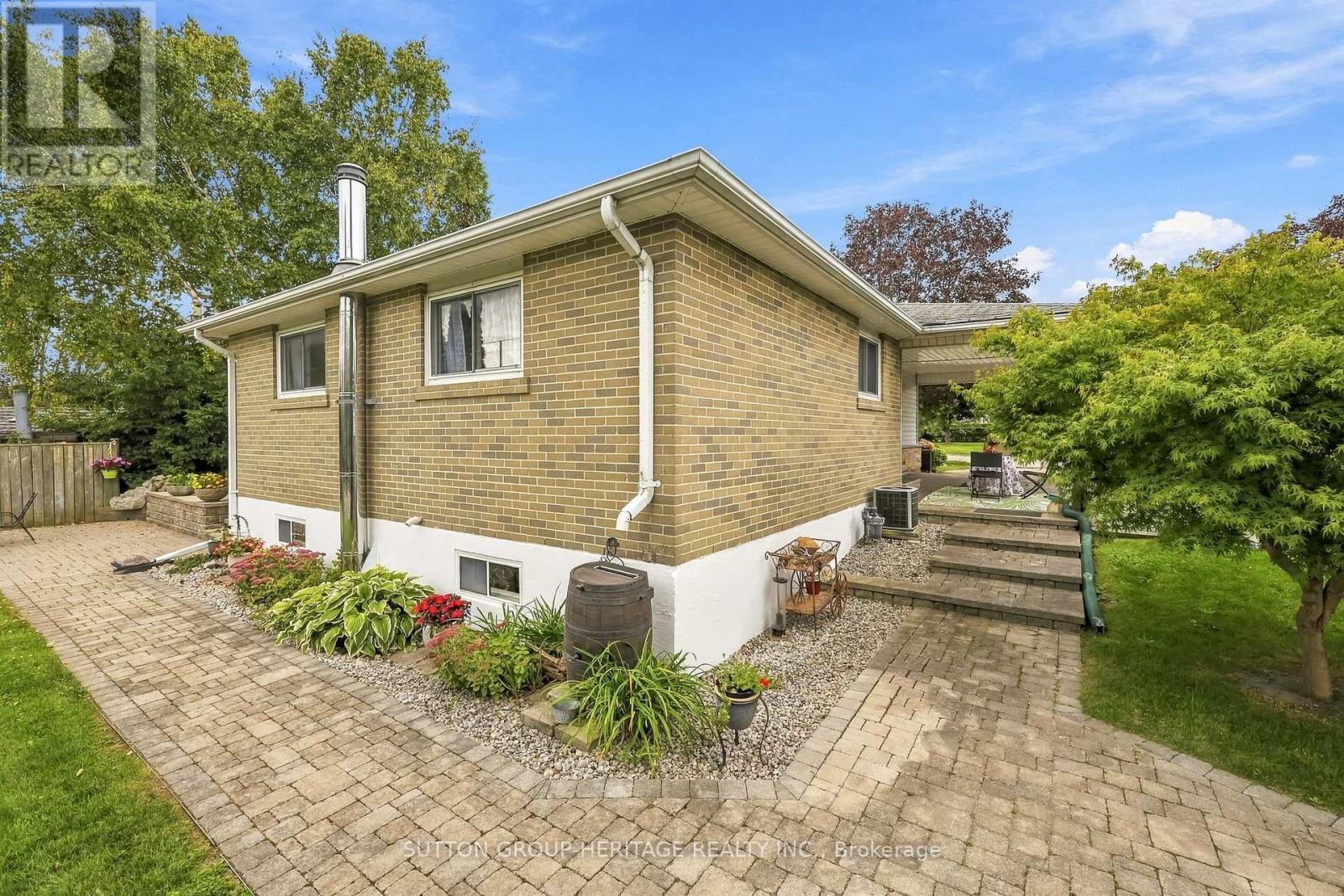 64 Gregory Road, Ajax, ON photo 32