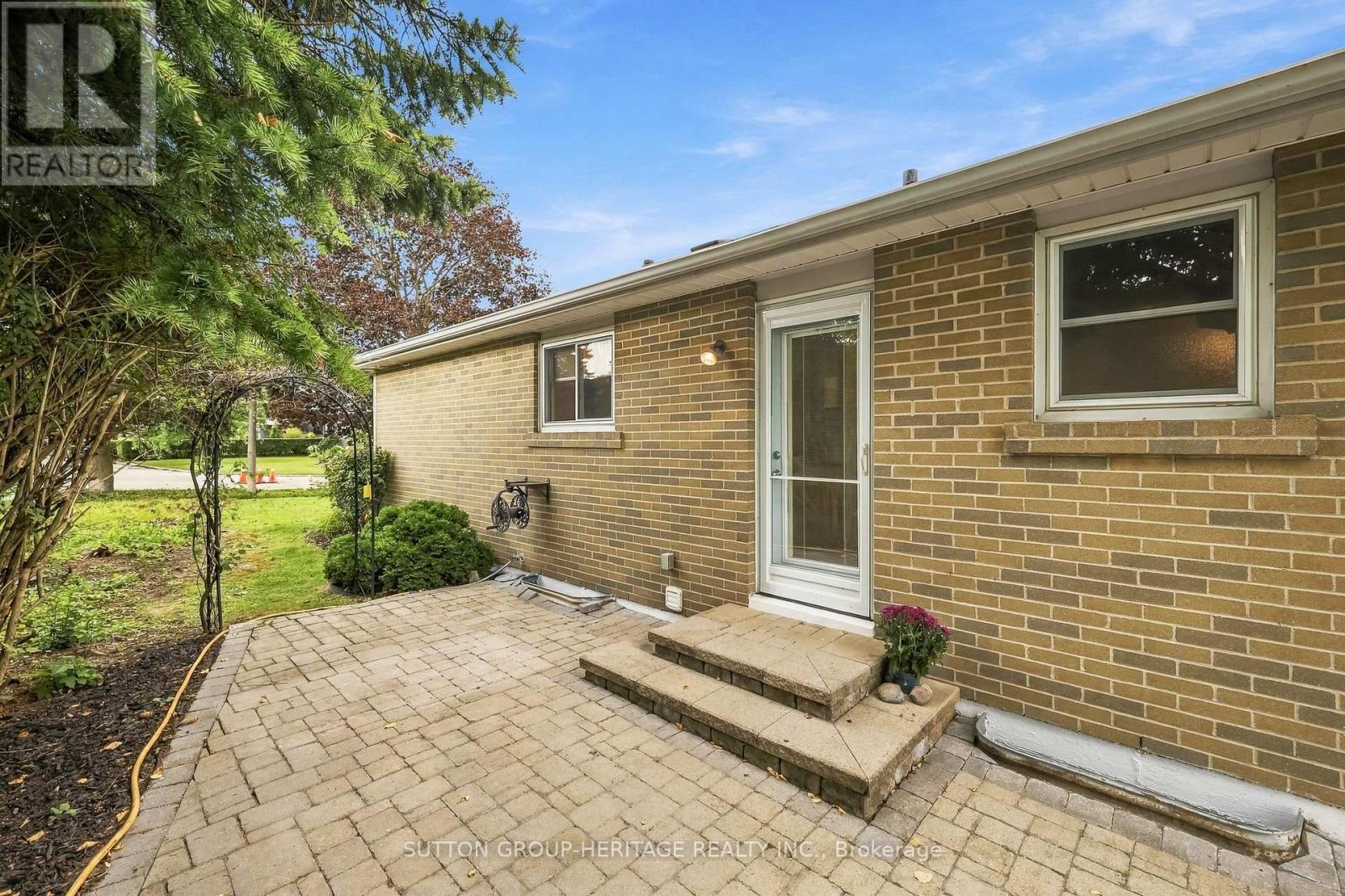 64 Gregory Road, Ajax, ON photo 35