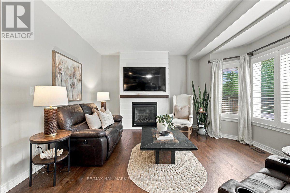 14 Belsey Lane, Clarington, ON photo 5