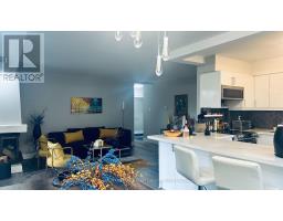 201 - 15390 Yonge Street, Aurora, ON L4G1N8 Photo 13