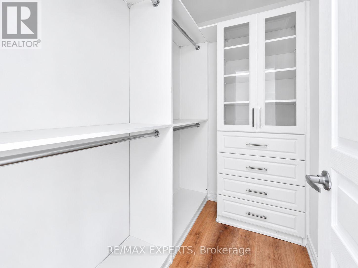 40 PITNEY AVENUE - 12