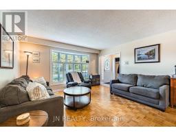 Bathroom - 49 School Street, East Gwillimbury, ON L9N1K6 Photo 11