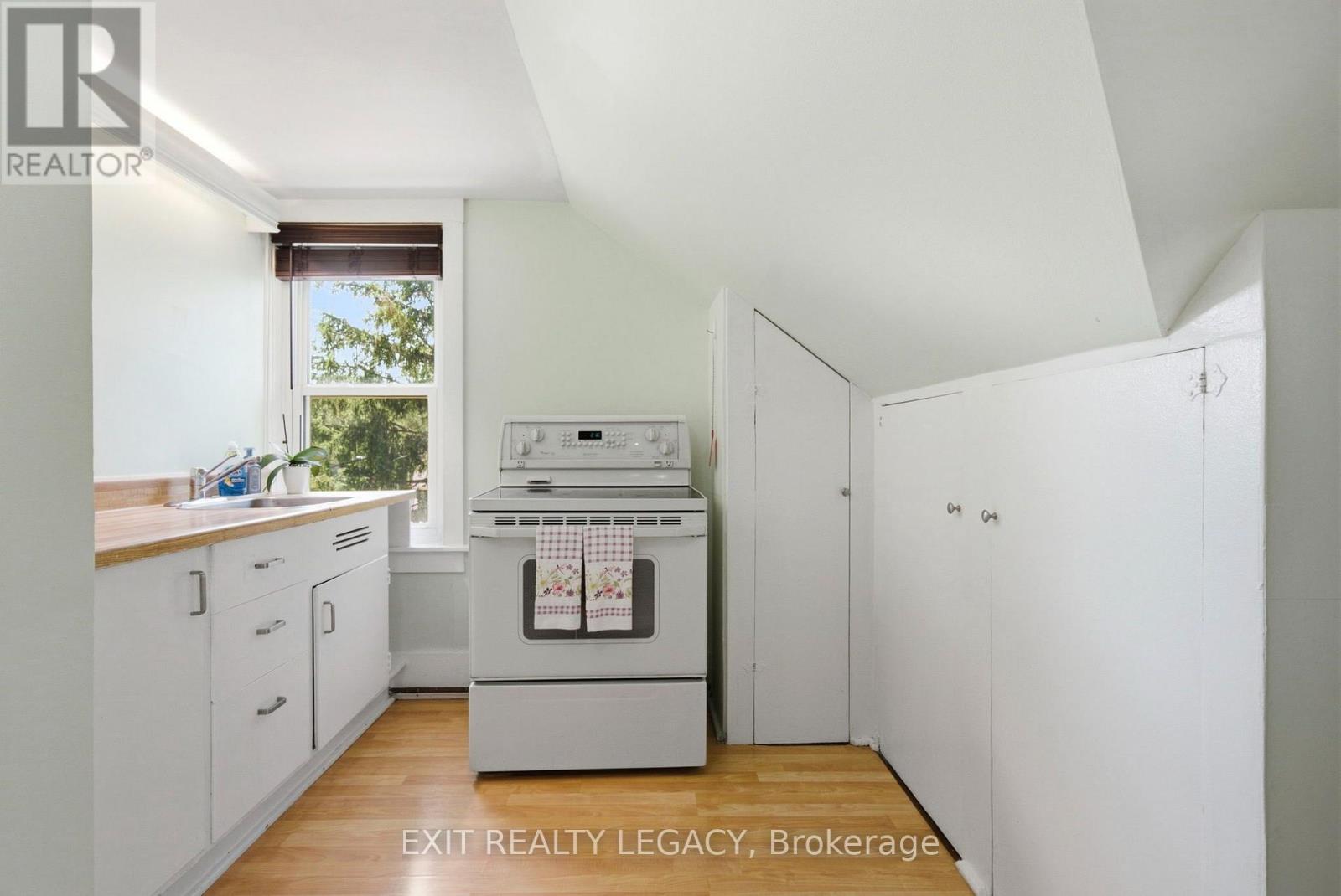 126 TEMPERANCE STREET - 41