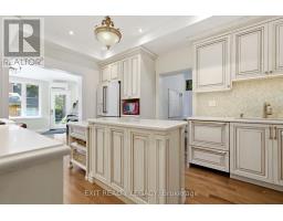 Kitchen - 126 Temperance Street, Aurora, ON L4G2R4 Photo 15