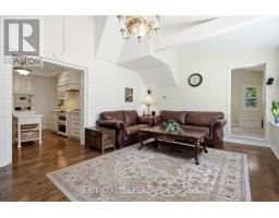 126 Temperance Street, Aurora, ON L4G2R4 Photo 18