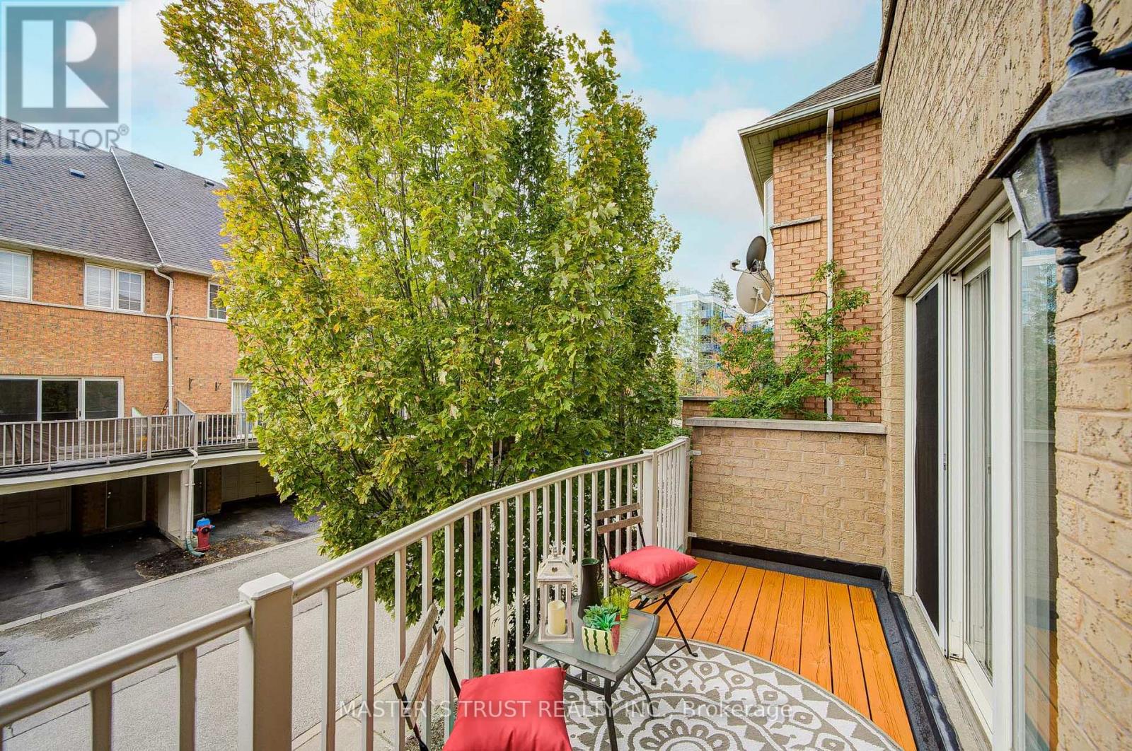 #272 23 OBSERVATORY LANE - Image 10