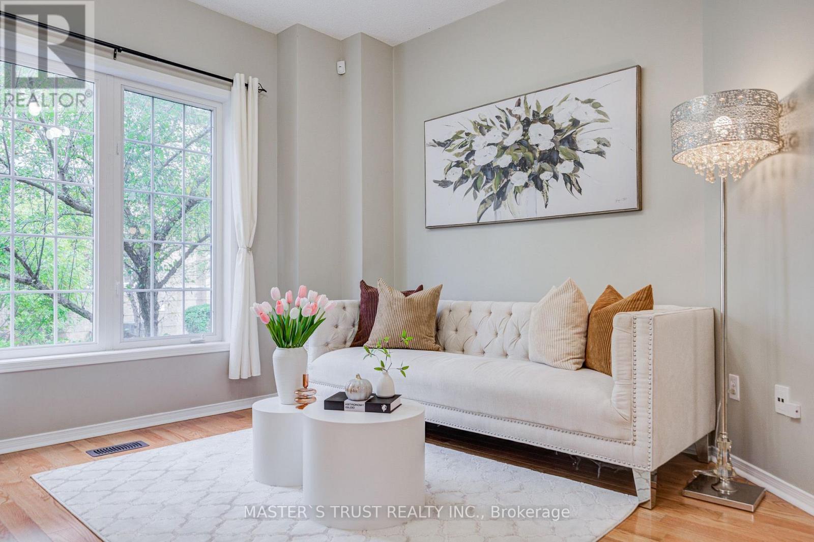 #272 23 OBSERVATORY LANE - 4