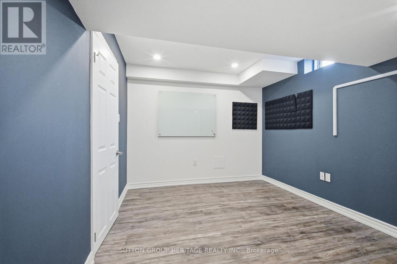178 NORTHVALE ROAD - 43