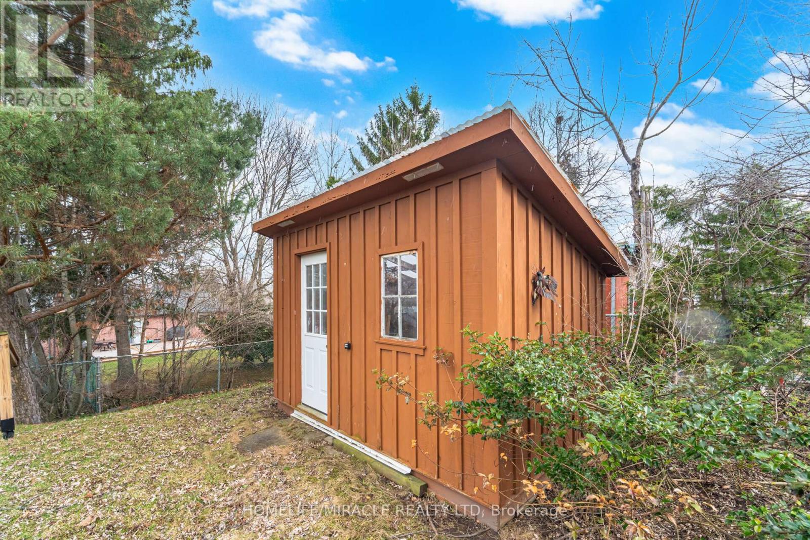 413 TERRY DRIVE - 40