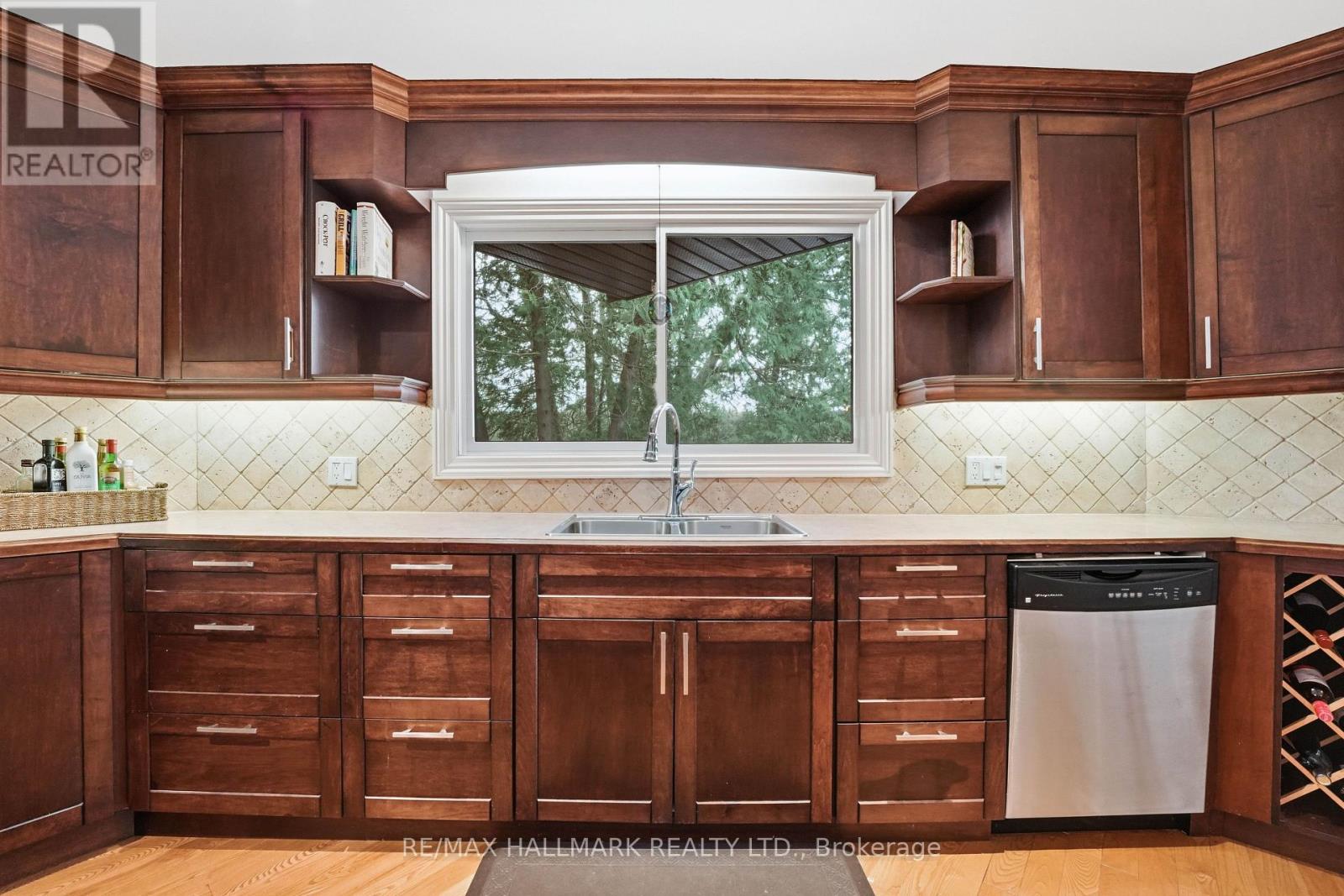 104 RIVERBANK DRIVE - Image 13