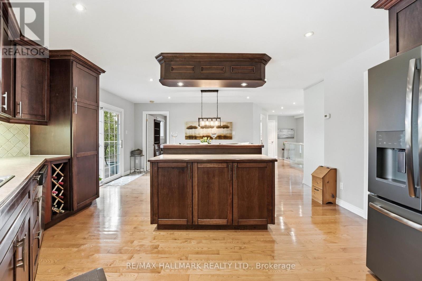 104 RIVERBANK DRIVE - Image 17