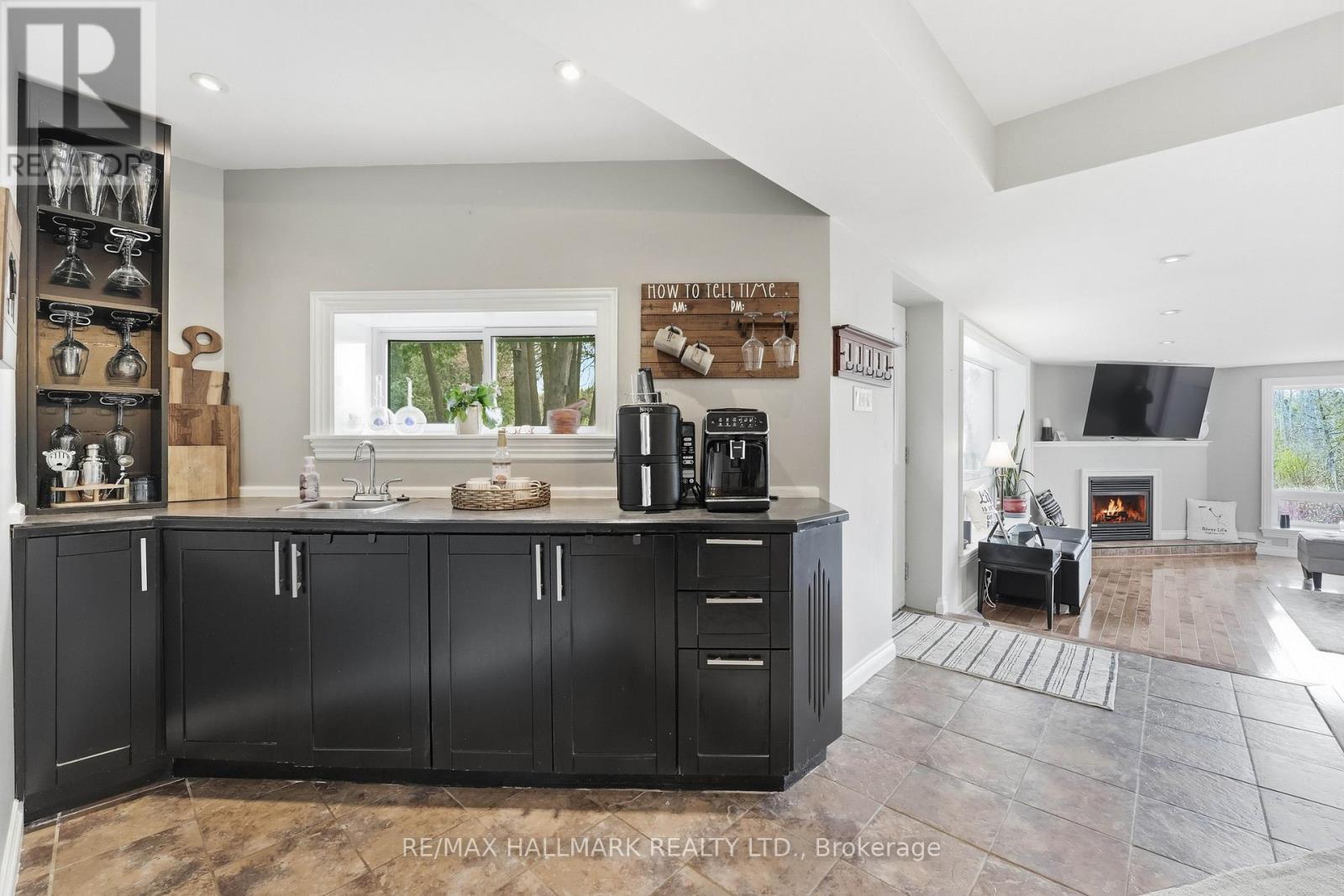 104 RIVERBANK DRIVE - Image 29