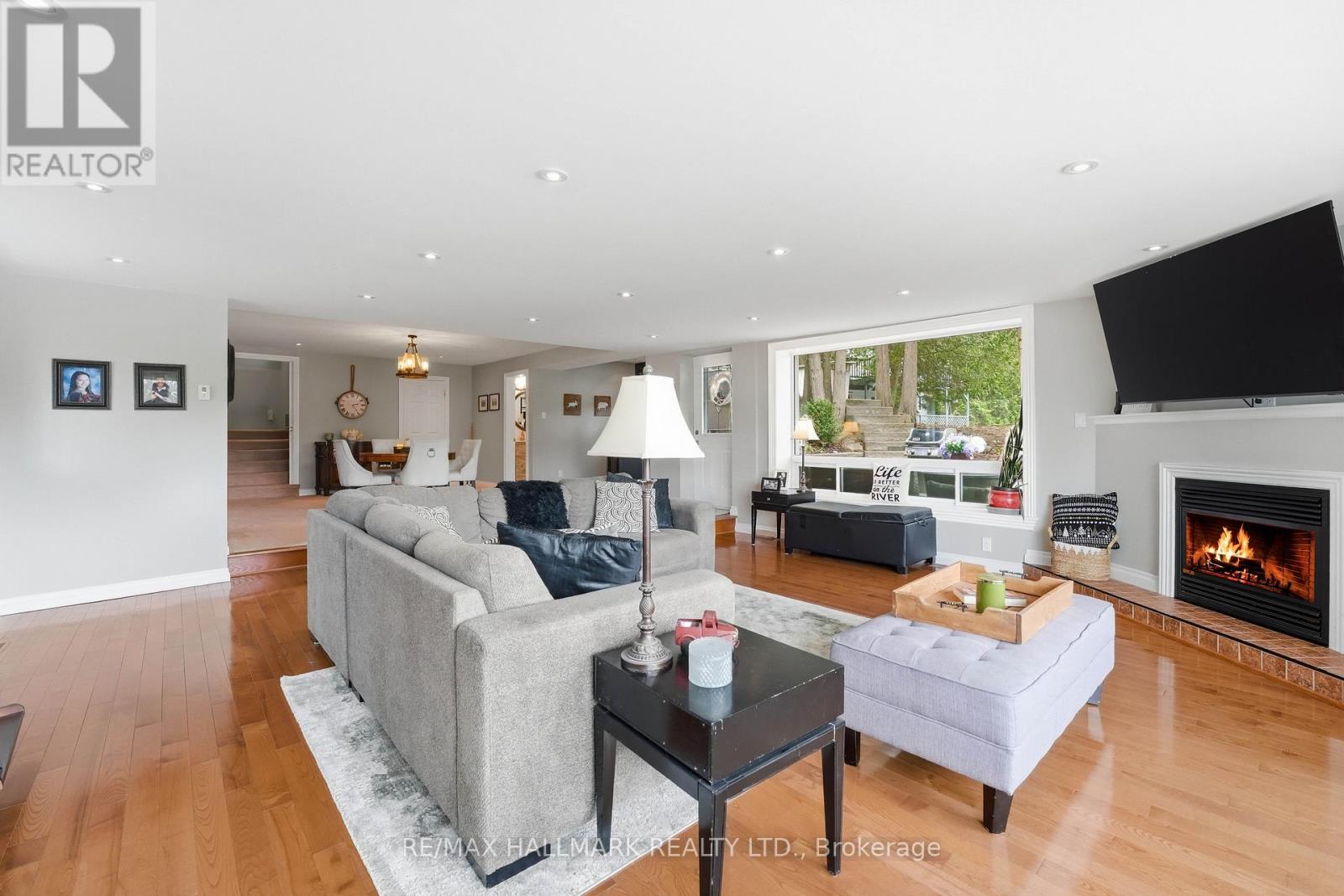 104 RIVERBANK DRIVE - Image 8