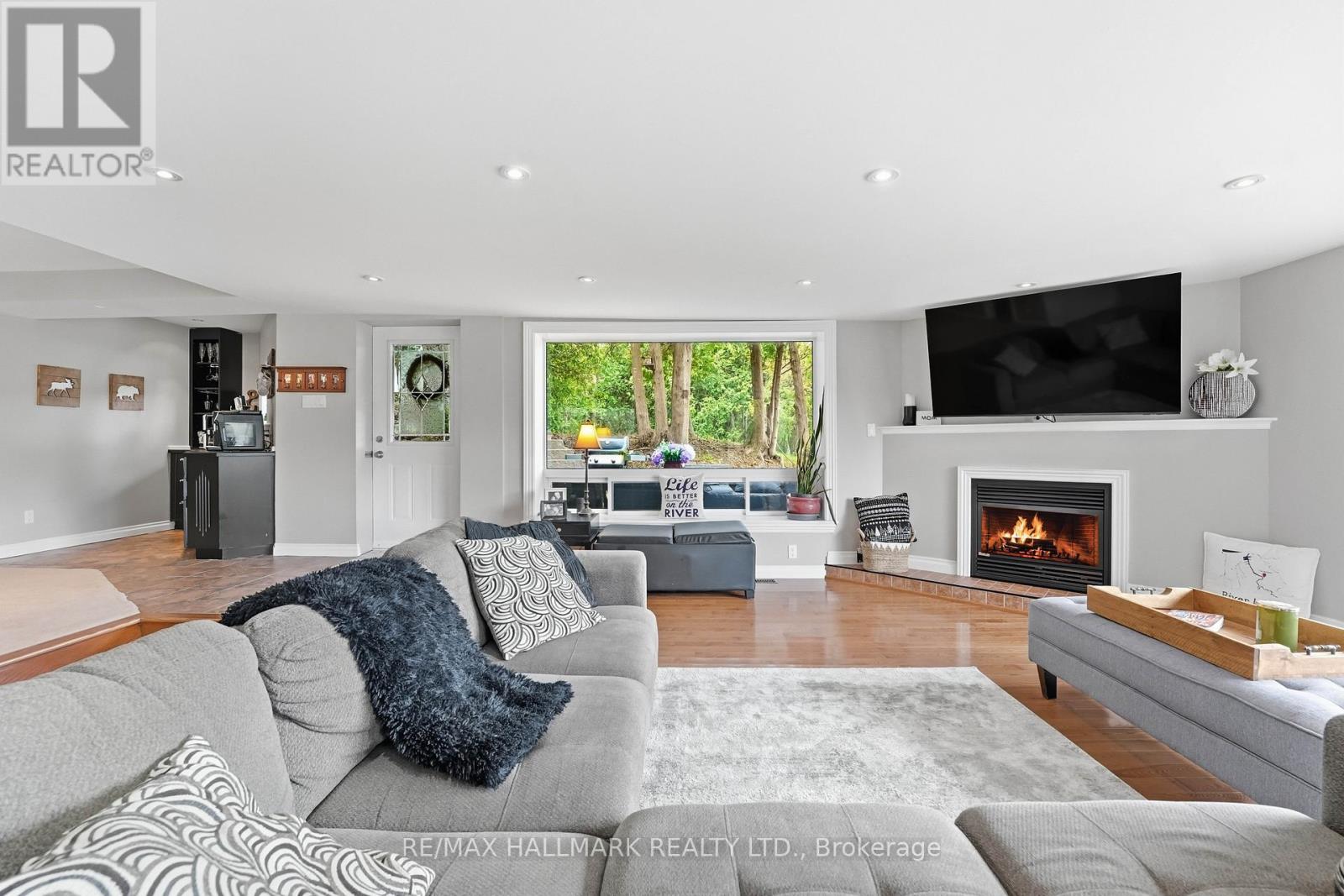 104 RIVERBANK DRIVE - Image 9