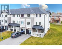 2 Lahey Crescent, Penetanguishene, ON L9M0W1 Photo 6
