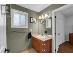 Kitchen - 55 Shelswell Boulevard, Oro Medonte, ON L0L2E0 Photo 12