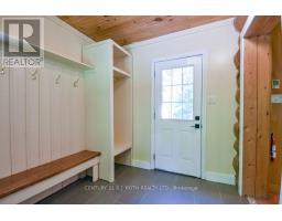 Bedroom 2 - 5222 6th Line N, Oro Medonte, ON L0K1E0 Photo 6