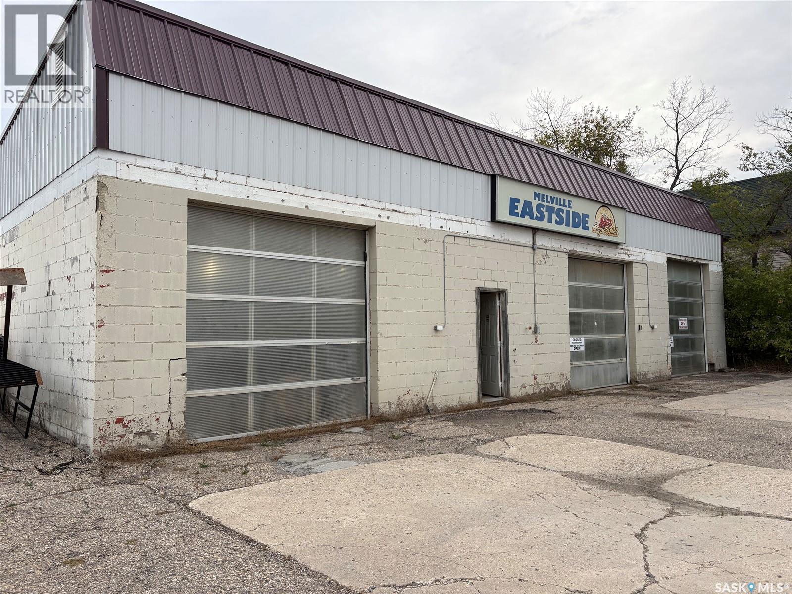 440 & 446 1st AVENUE E, Melville