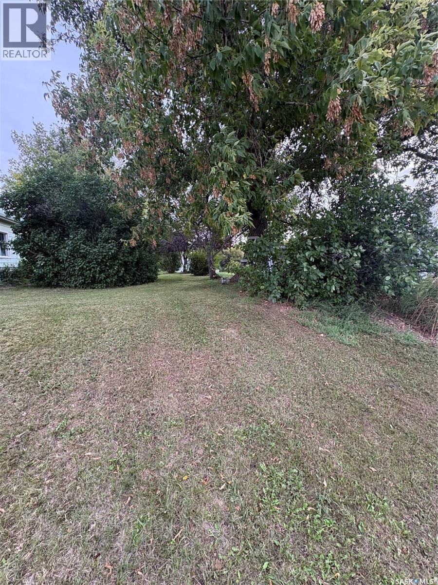 440 & 446 1st AVENUE E, Melville — photo 16