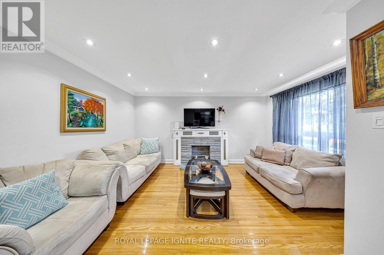 45 REDWATER DRIVE - 11