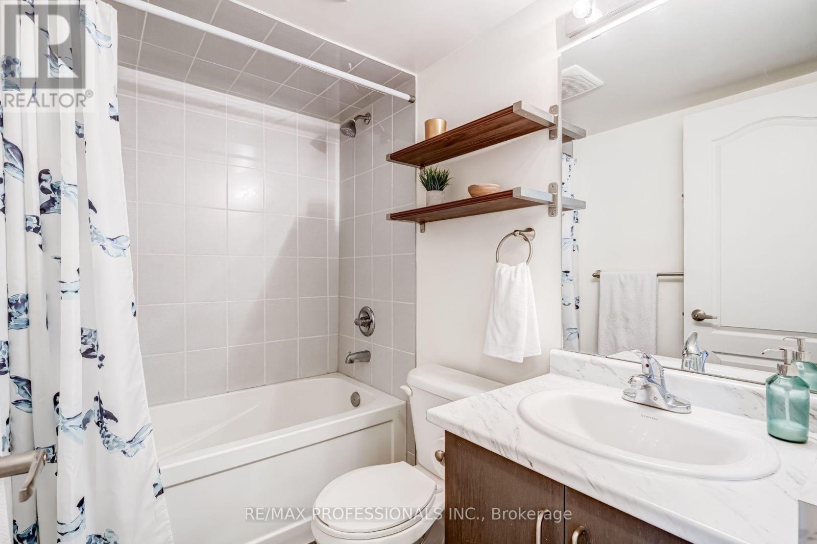 #63 636 EVANS AVENUE - Image 26