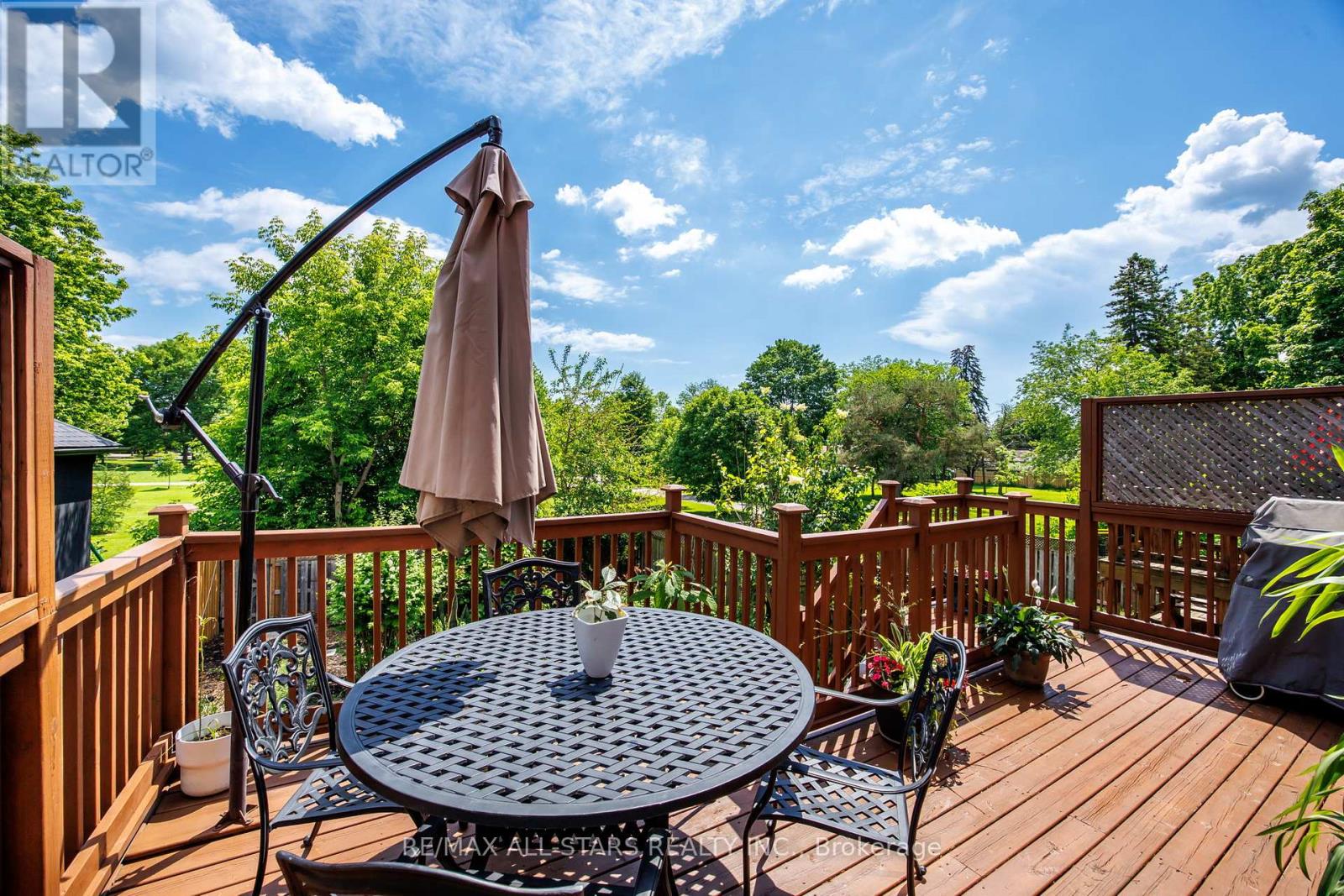 Photo of 1113B ISLINGTON AVENUE