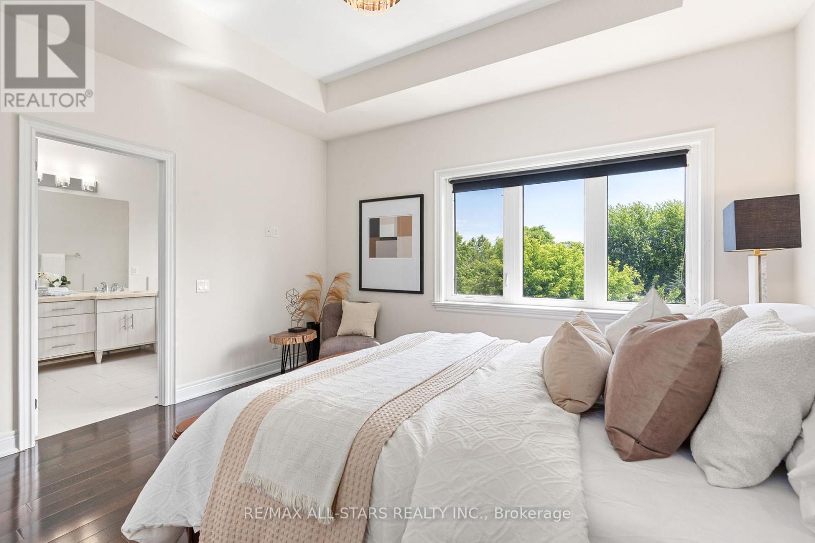 1113B ISLINGTON AVENUE - 20