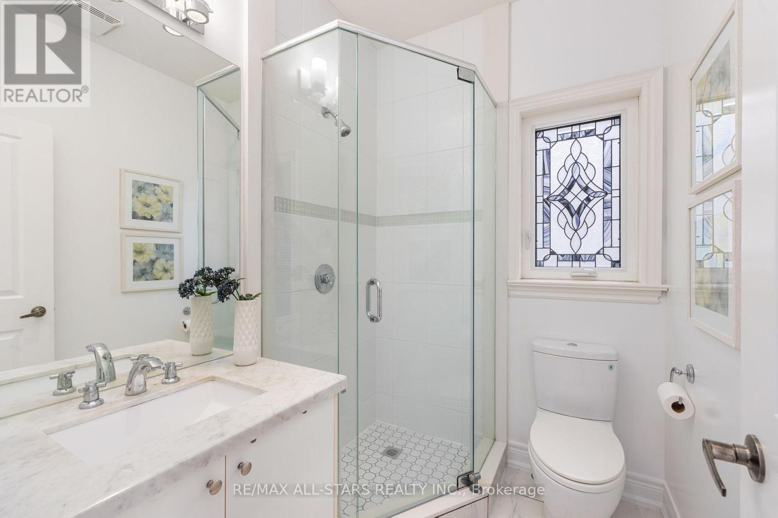 1113B ISLINGTON AVENUE - 31