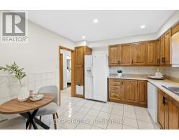 21 Wallasey Avenue, Toronto, ON M9M1E1 Photo 12