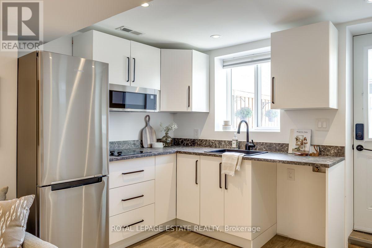 370 SILVERTHORN AVENUE - 12