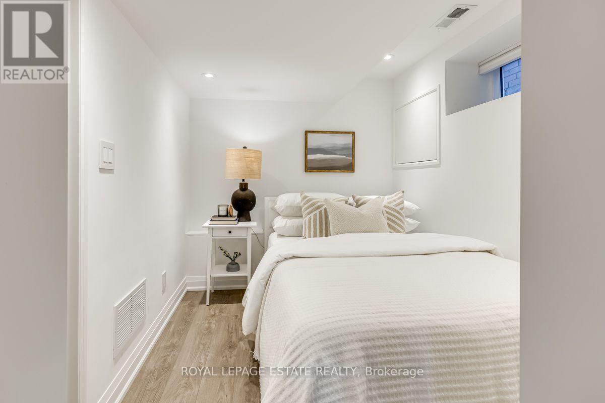 370 SILVERTHORN AVENUE - 14