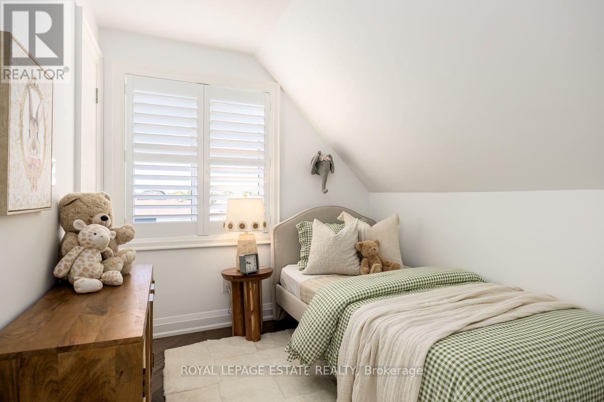 370 SILVERTHORN AVENUE - 8