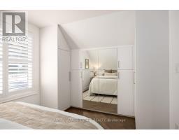 Bathroom - 370 Silverthorn Avenue, Toronto, ON M6M3G9 Photo 7