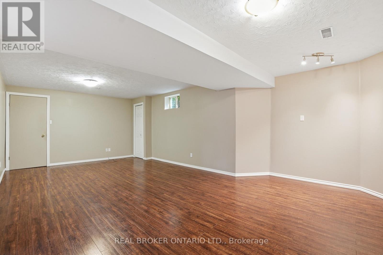 26 KELLY COURT - Image 30