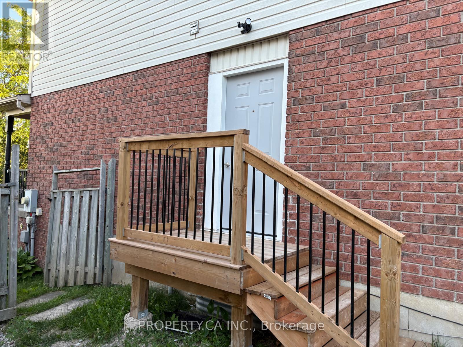 LOWER - 100 MASTERSON CRESCENT — photo 2