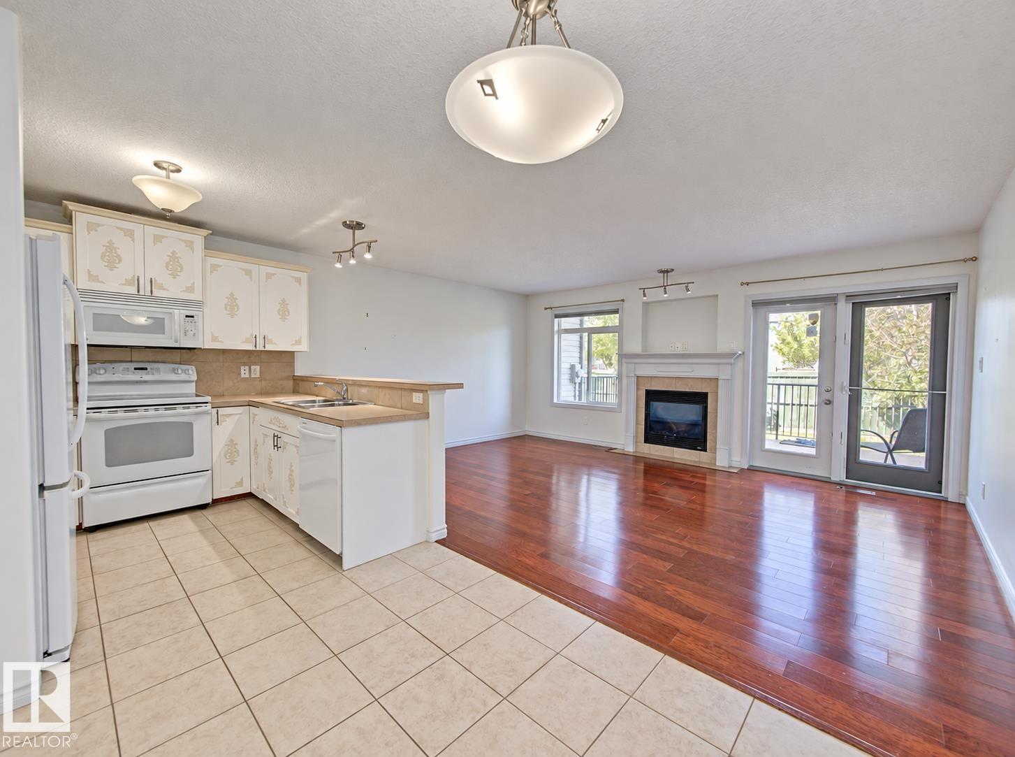 #3 10 Woodcrest Ln, Westpark_FSAS — photo 3 of 30