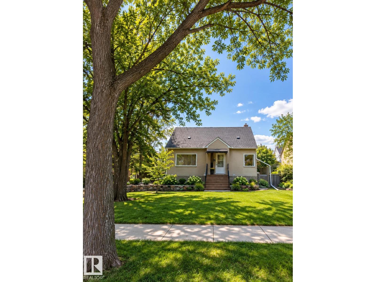6542 112A ST NW - 1